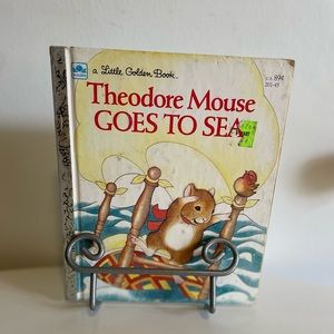RARE vintage Theodore Mouse goes to sea A Little golden book 1983 version